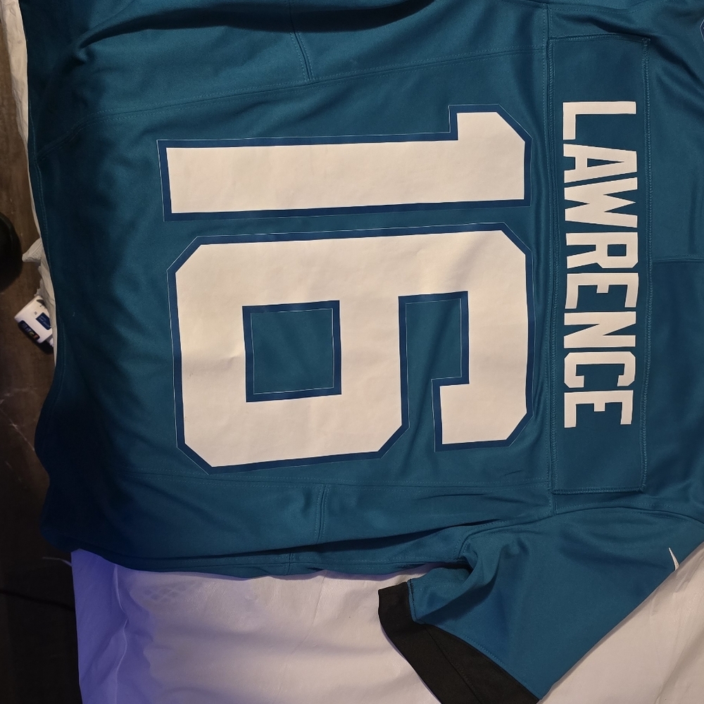 Trevor Lawrence  Nike jersey only wearn  twice